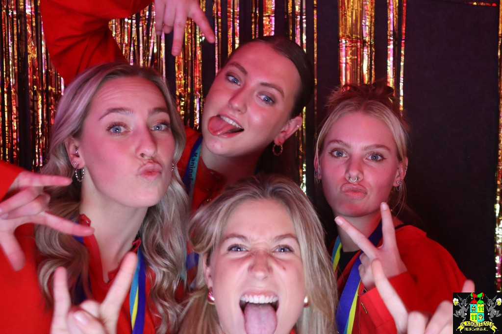 ../Images/Jeugd Opwarmbal Photobooth 290.jpg